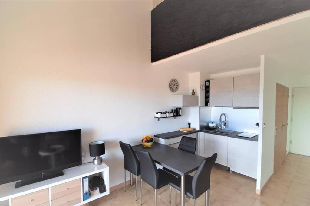 Charmant Appartement Vue Mer A 100M De La Plage. Saint Aygulf Buitenkant foto